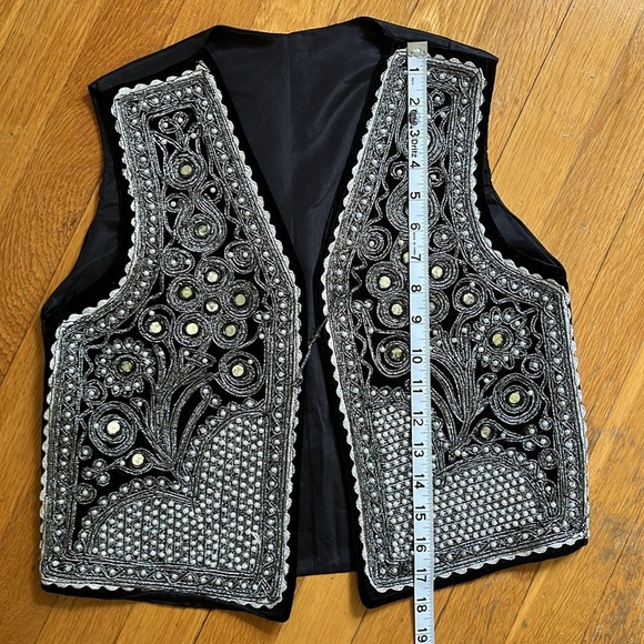 Vintage Beaded Velvet Vest Black & Silver Traditional Folk Embroidered - Picture 11 of 11